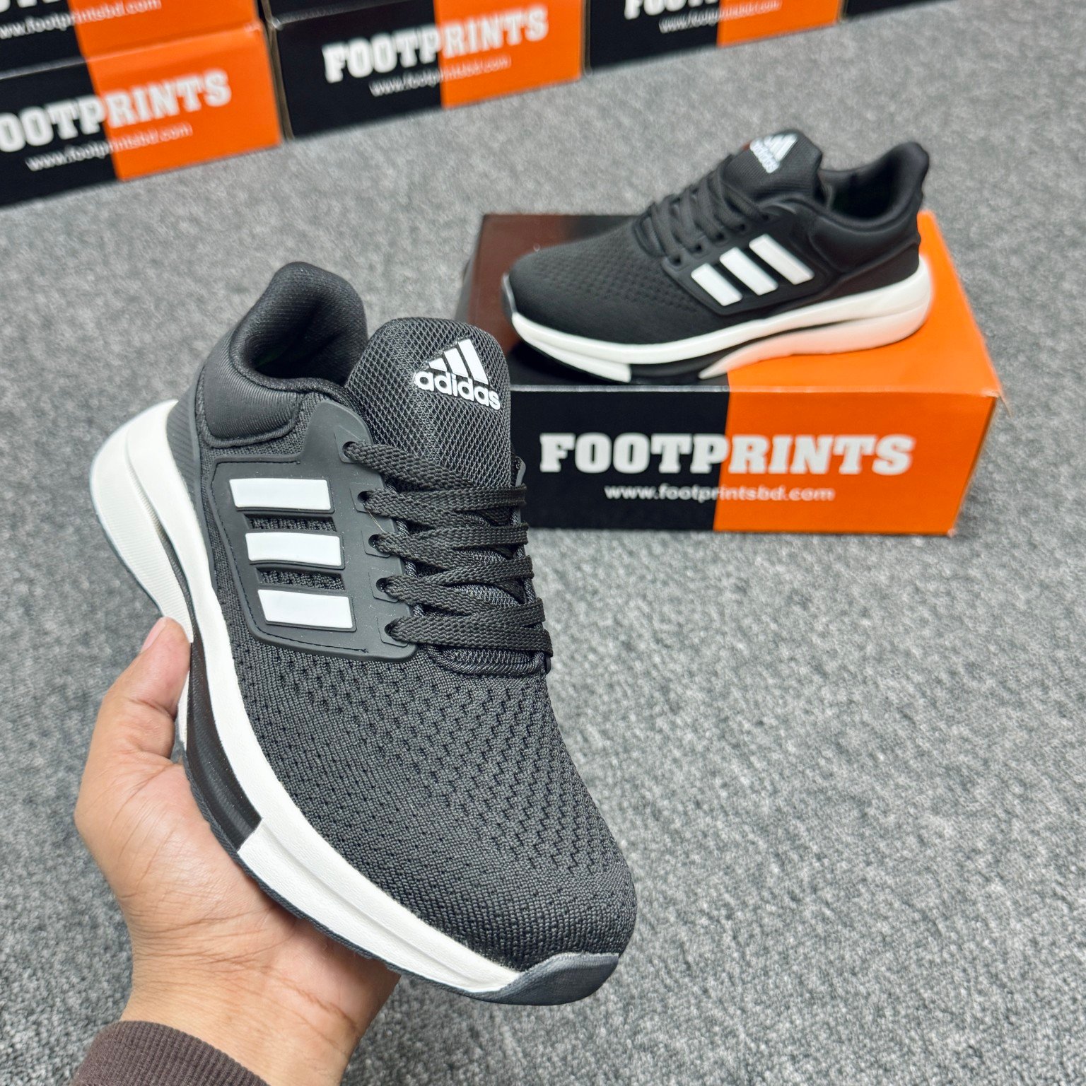 330 (3) (1536x1536) Model Code: 330 – Running Sneaker - Image 1
